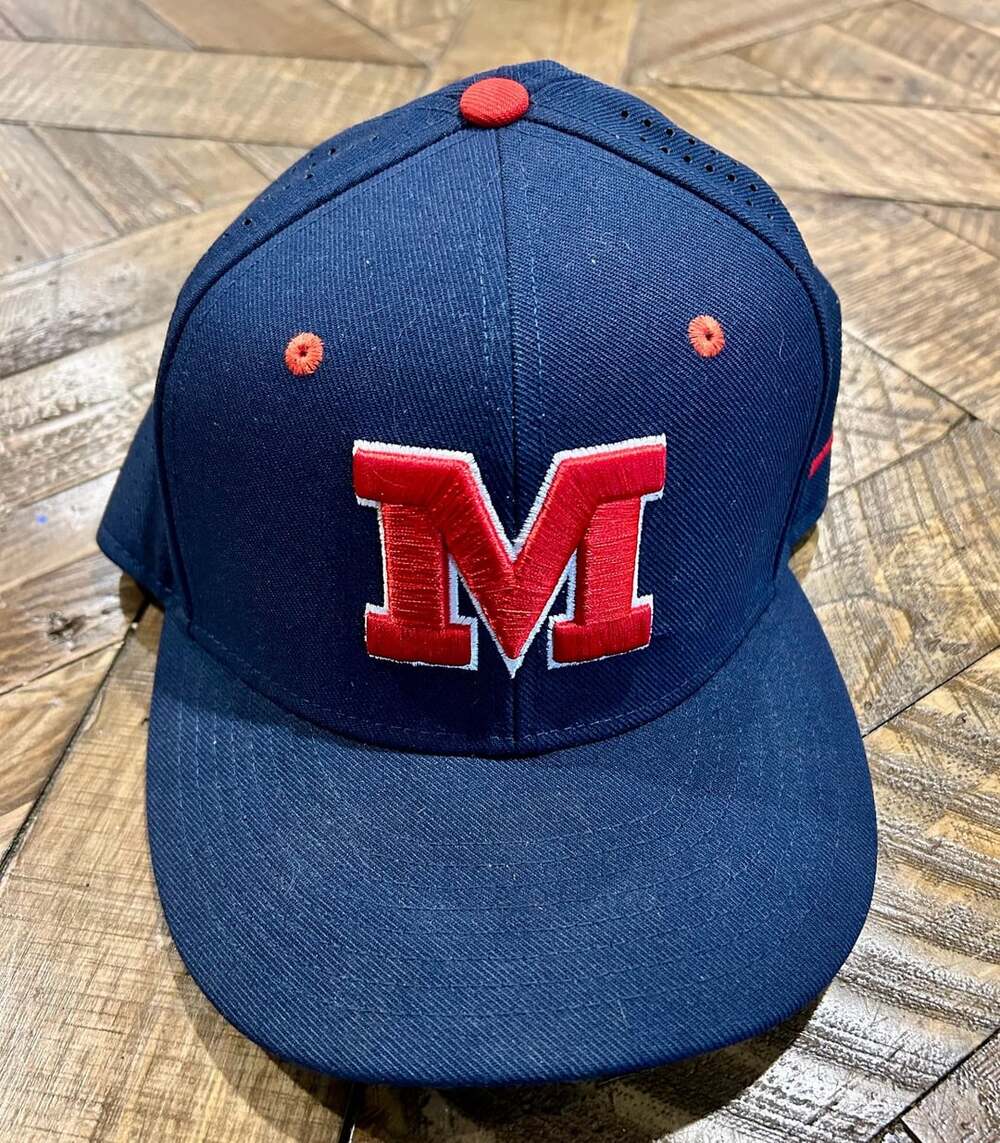 Nike Ole Miss Rebels True Fitted Hat Size 7 1/4 Navy Blue Red Cap